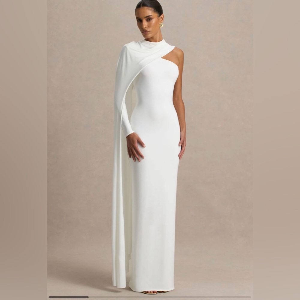 Club L London One- DAWN
Cream High-Neck Maxi Dress With One Long Cape-Sleeve
